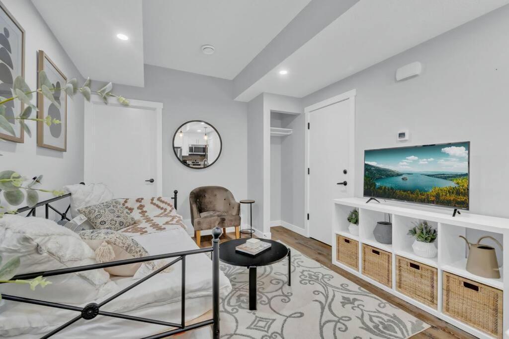 Stylish Suite-nearwem-4 Bed-central * Edmonton
