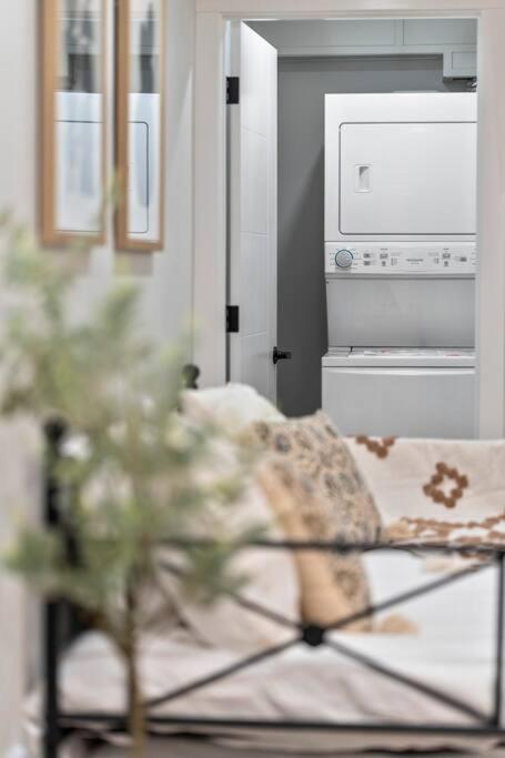 Stylish Suite-nearwem-4 Bed-central *