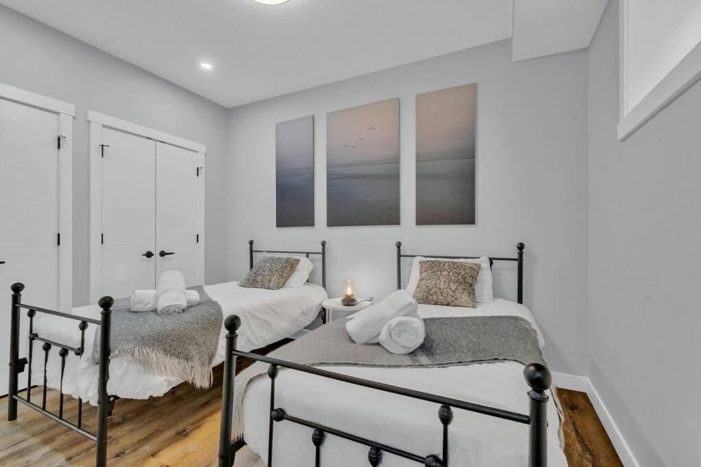 Stylish Suite-nearwem-4 Bed-central
