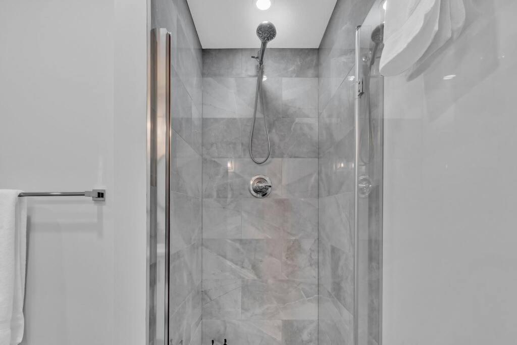 Stylish Suite-nearwem-4 Bed-central *