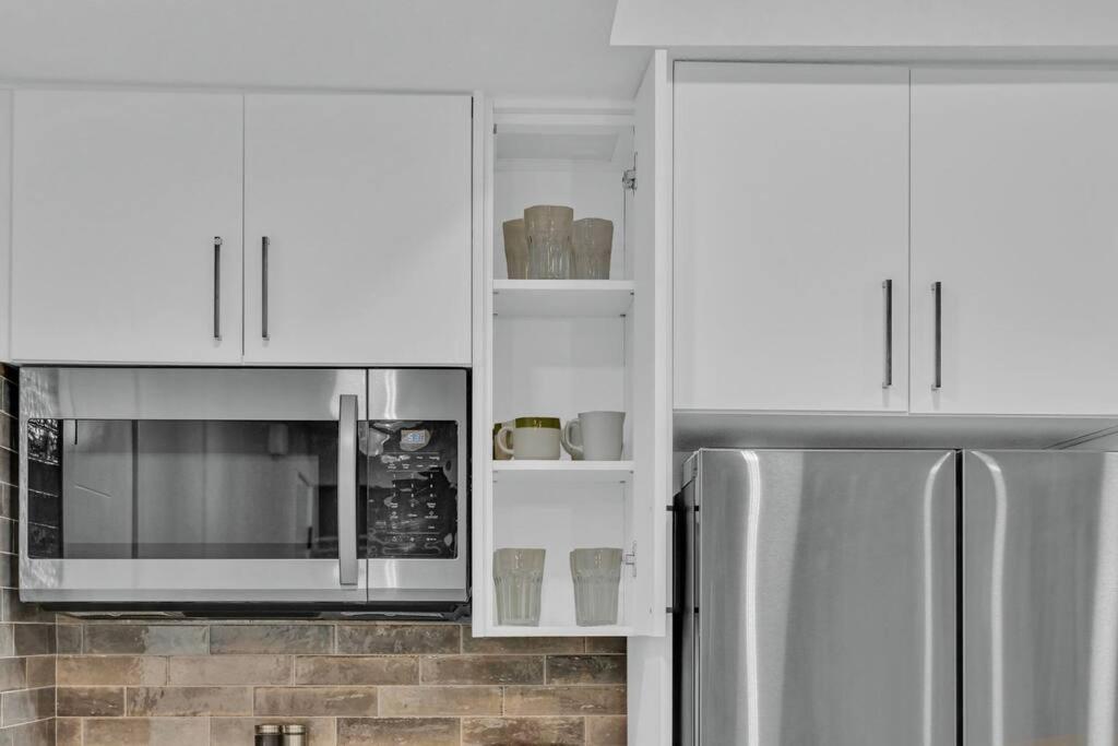 Stylish Suite-nearwem-4 Bed-central Holiday home *